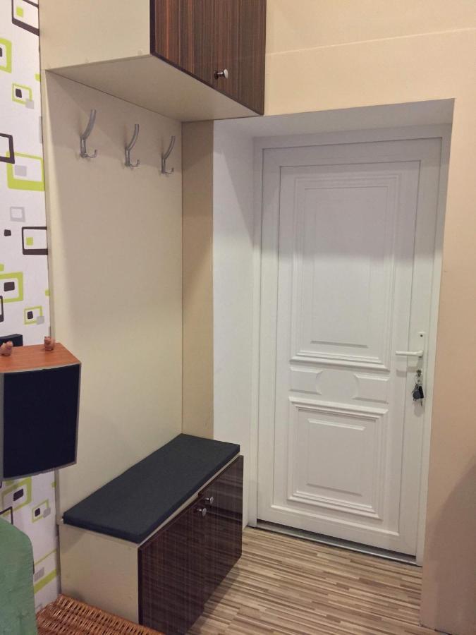Voeroesmarty Ter Apartman Szekesfehervar Bagian luar foto
