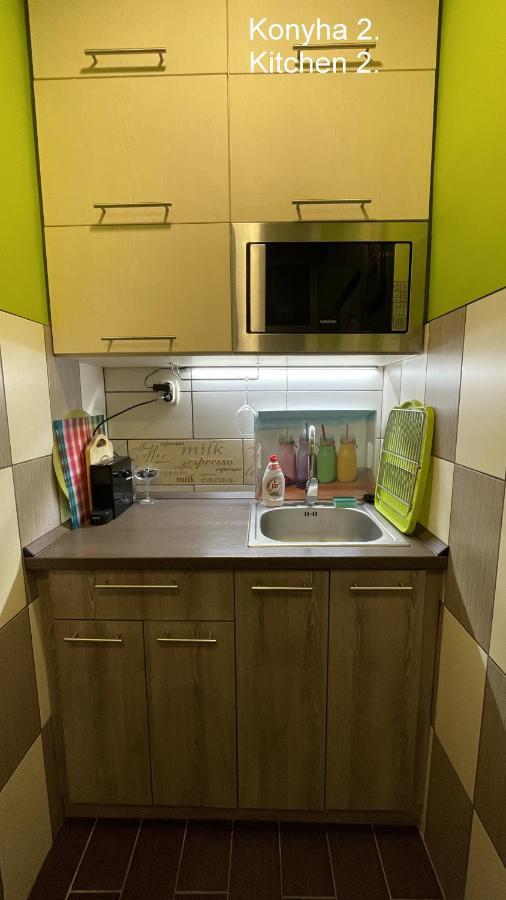 Voeroesmarty Ter Apartman Szekesfehervar Bagian luar foto